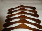 6 stuks in zeer  goeden kwaliteit kleer hangers breed 41 cm, Ophalen of Verzenden, Zo goed als nieuw, Hout, Volwassenen