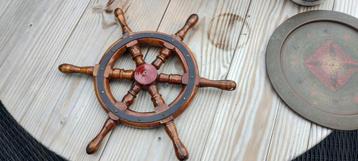 Oud Scheepsroer in goede staat beschikbaar voor biedingen