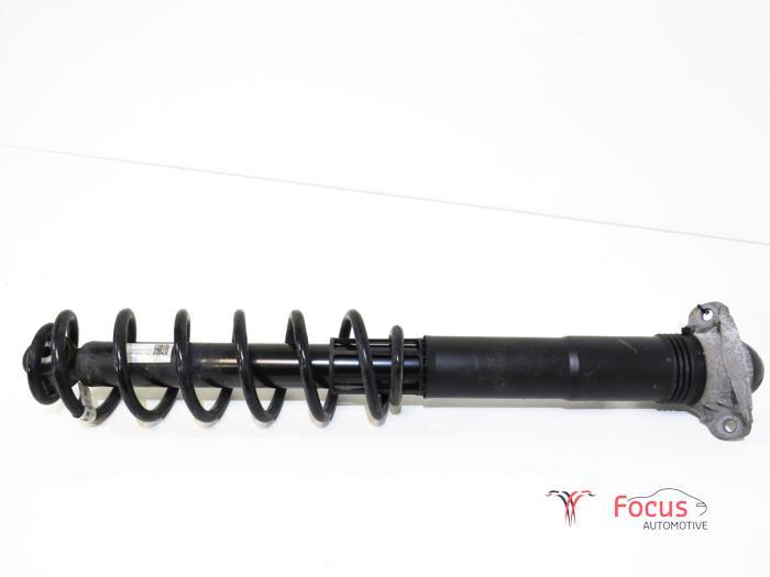 Schokdemper rechts-achter van een Volkswagen Golf, Ophalen of Verzenden, 12 maanden garantie, Gebruikt, Volkswagen