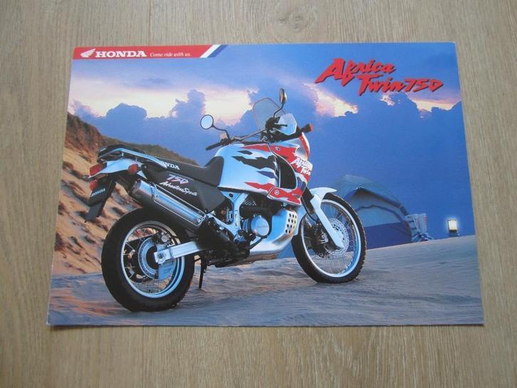 Honda XRV 750 Africa Twin brochure folder 1996 1997, Motoren, Handleidingen en Instructieboekjes, Honda, Ophalen of Verzenden