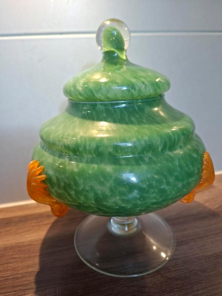 ZeldzameGroene glazen bonbonnière met deksel, Antiek en Kunst, Antiek | Glas en Kristal, Ophalen of Verzenden