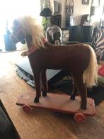 Vintage houten speelgoed paard op bord, Ophalen of Verzenden