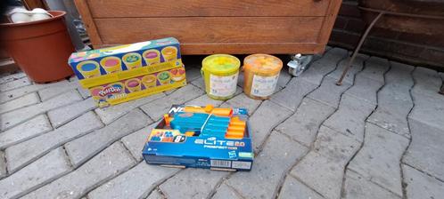 te koop speelgoed klei, steen krijt en pluimpjes pistoo, Kinderen en Baby's, Speelgoed | Educatief en Creatief, Nieuw, Knutselen