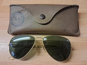 Vintage Ray Ban zonnebril met originele brillenetui beschikbaar voor biedingen