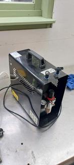 HBM airbrush compressor., Doe-het-zelf en Verbouw, Compressors, Ophalen, Zo goed als nieuw, Minder dan 200 liter/min, Mobiel