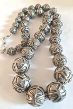 Zilverkleurige ketting, Ophalen of Verzenden, Zo goed als nieuw, Zilver, Overige materialen