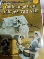 Cadeautjes en lichtjes van vilt, Ophalen of Verzenden, Zo goed als nieuw, Boek of Patroon