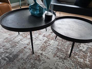 2 zwart metalen salontafels (industrieel) beschikbaar voor biedingen