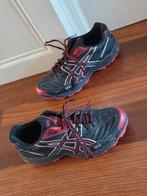 Zwarte veld hockeyschoenen Asics maat 42, Ophalen of Verzenden, Zo goed als nieuw, Schoenen