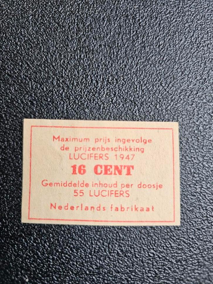 Luciferetiket sluitzegel 16 cent rood, Verzamelen, Rookartikelen, Aanstekers en Luciferdoosjes, Gebruikt, Ophalen of Verzenden