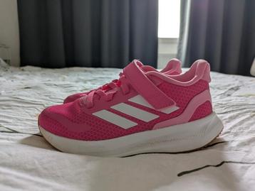 Adidas kinderschoenen roze maat 24 (zie label) beschikbaar voor biedingen