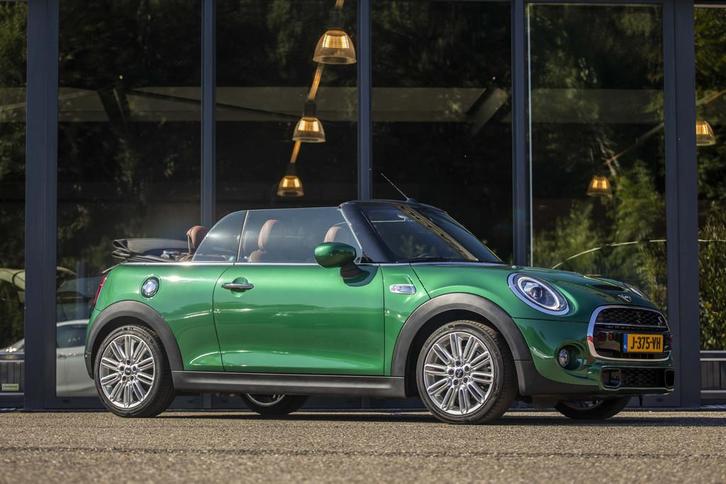 MINI Cabrio 2.0 Cooper S Chili (bj 2019), Auto's, Mini, Te koop, Cabrio, ABS, Airbags, Airconditioning, Alarm, Bluetooth, Boordcomputer