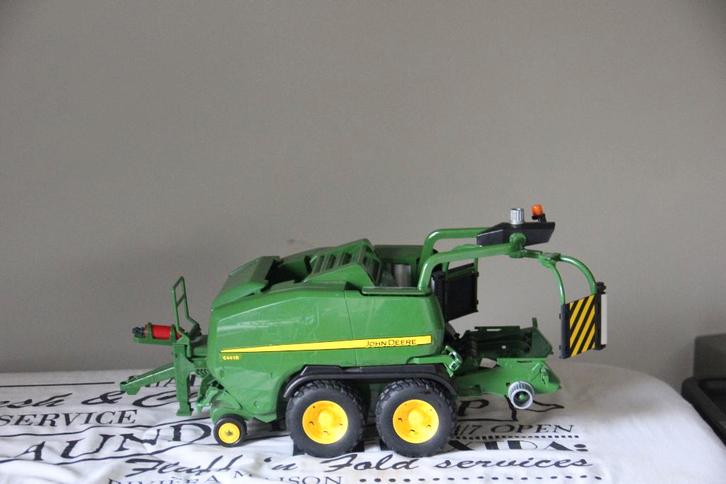 Bruder John Deere ronde balenpers, Kinderen en Baby's, Speelgoed | Speelgoedvoertuigen, Zo goed als nieuw, Ophalen of Verzenden