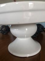 taart plateau met opstaade rand. Hg 19 en diameter  30 cm., Ophalen of Verzenden, Zo goed als nieuw