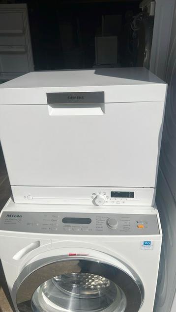 Siemens minivaatwassers en gewone vaatwassers beschikbaar voor biedingen