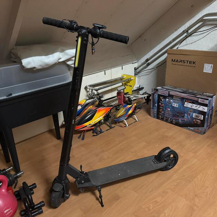 Te Koop: Elektrische Step, Fietsen en Brommers, Steps, Zo goed als nieuw, Elektrische step (E-scooter), Ophalen
