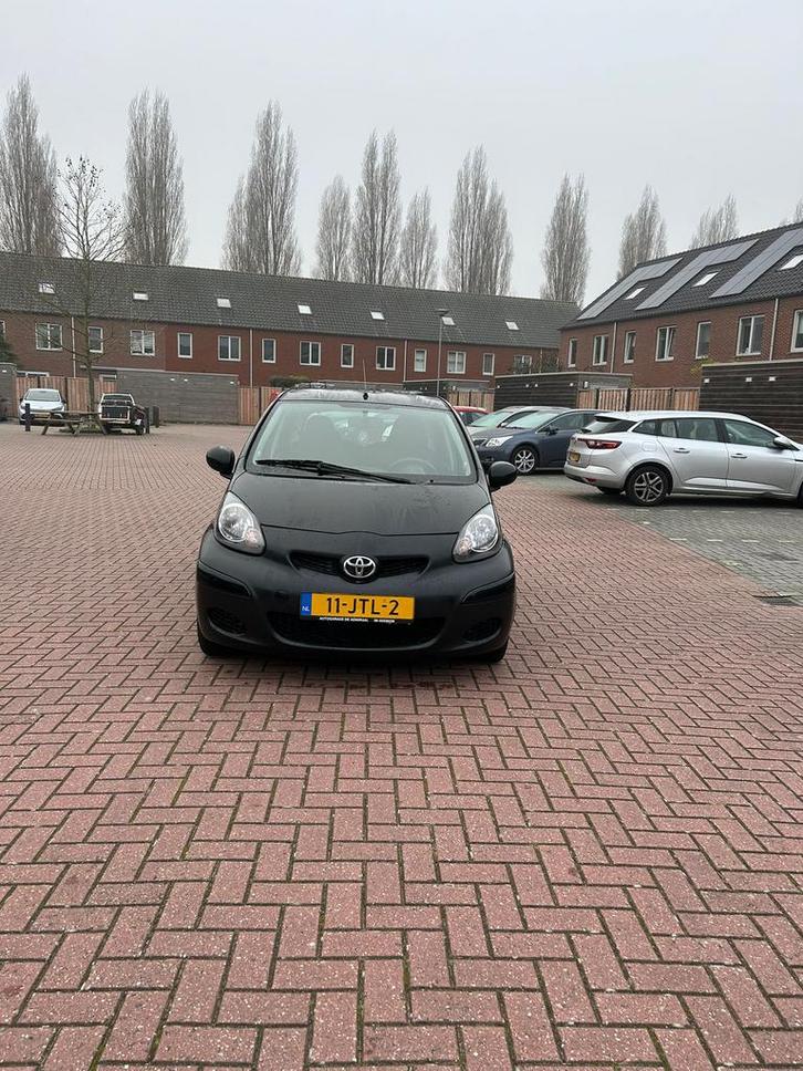 Toyota Aygo 1.0 12V Vvt-i 5DRS 2009 Zwart, Auto's, Toyota, Particulier, Aygo, Benzine, A, Hatchback, Handgeschakeld, Origineel Nederlands
