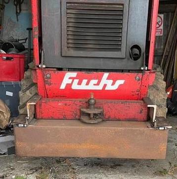 contragewicht iseki tractor fuchs shovel etc beschikbaar voor biedingen