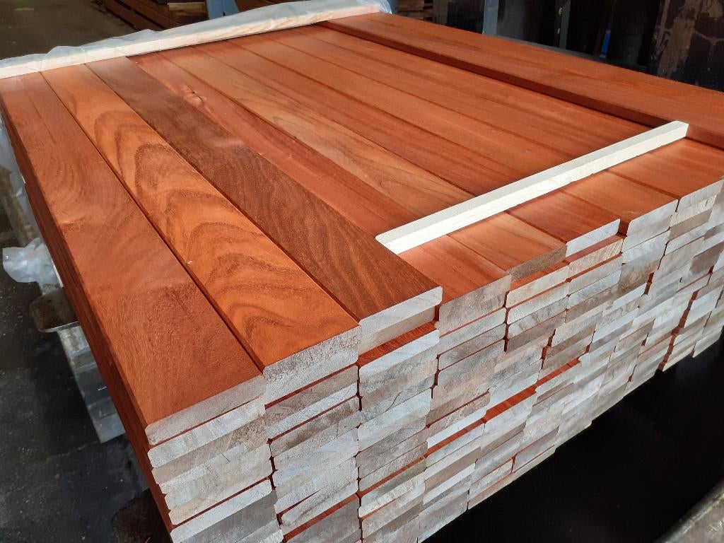 Padoek plank geschaafd 18x90x1250mm - per 25 stuks - Op=Op, Planken, Nieuw, Ophalen of Verzenden, Hardhout