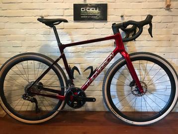 Ruim  aanbod Jong gebruikte en nieuwe Gravelbikes  beschikbaar voor biedingen