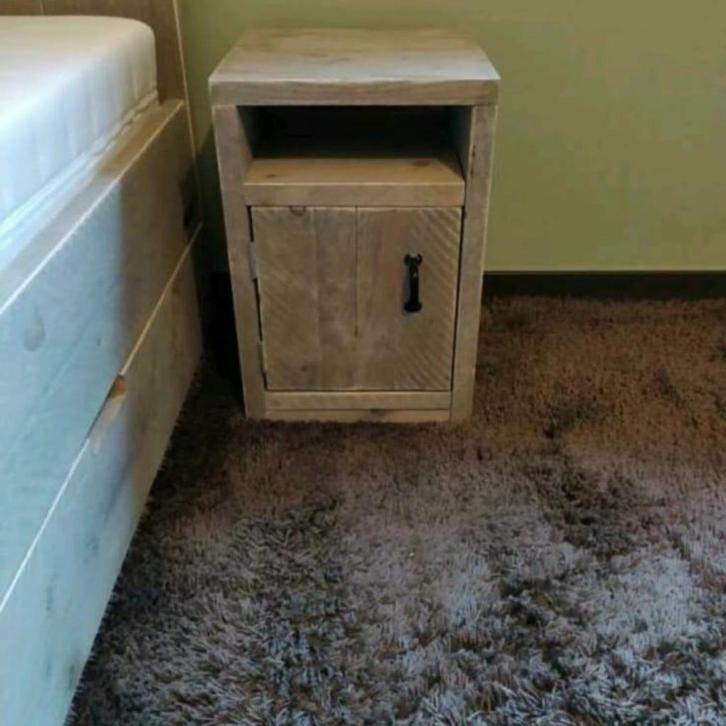 Nachtkastjes van steigerhout, Huis en Inrichting, Slaapkamer | Nachtkastjes, Nieuw, 55 tot 70 cm, Minder dan 45 cm, Hout, Verzenden