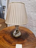 Vintage tafellamp met stoffen kap | Klassiek model, Huis en Inrichting, Lampen | Lampenkappen, Gebruikt, Crème, Ophalen of Verzenden