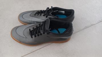 Nike sportschoenen zaalvoetbal/gym beschikbaar voor biedingen