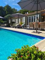 8 persoons villa met prive zwembad gelegen in Zuid Frankrijk, 8 personen, 4 of meer slaapkamers, Provence en Côte d'Azur, Open haard