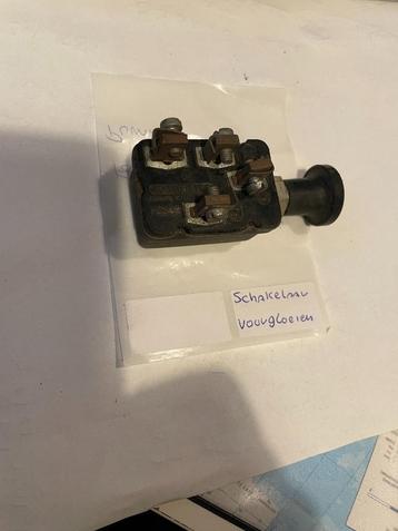 universele oldtimer auto onderdelen beschikbaar voor biedingen
