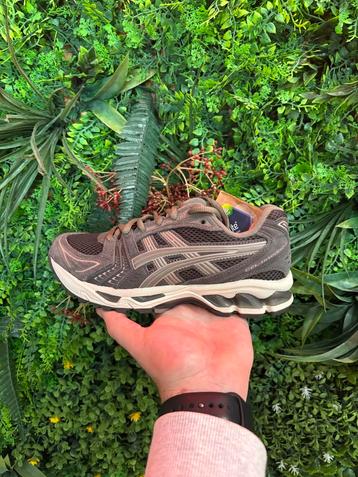 Asics Kayano 36 Bruin - Nieuw! beschikbaar voor biedingen
