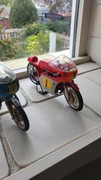 Oude model motorenv - verzamelaarsobject, Hobby en Vrije tijd, Modelbouw | Auto's en Voertuigen, Ophalen