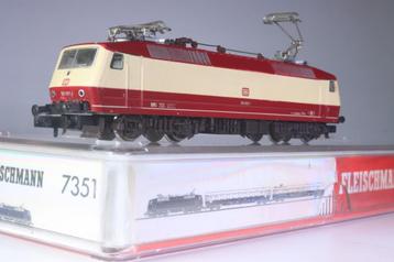Elektrische locomotief BR 120, beige/rood, DB beschikbaar voor biedingen