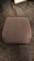 Grote grijze poef!, Ophalen of Verzenden, Zo goed als nieuw, Rond, Minder dan 50 cm