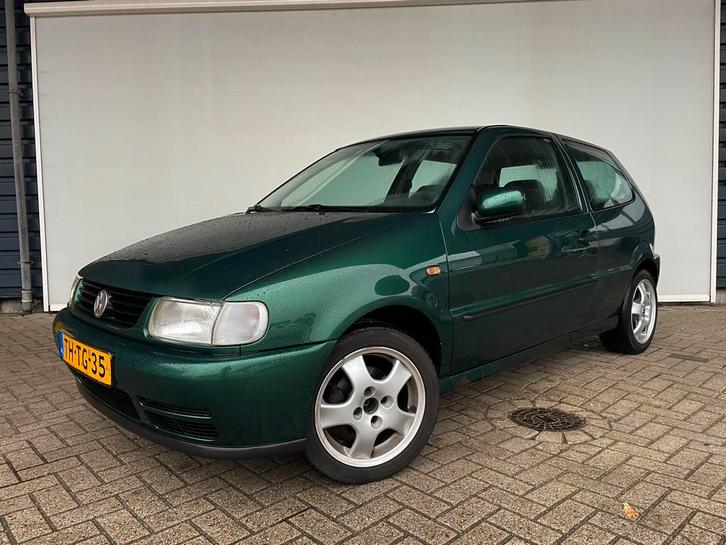 Leuke Volkswagen Polo 1.6 Automaat te koop, Auto's, Volkswagen, Particulier, Polo, ABS, Airbags, Lichtmetalen velgen, Metallic lak