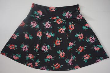 King Louie korte rok zwart roze bloemen mt M / 38 - 40 rozen beschikbaar voor biedingen