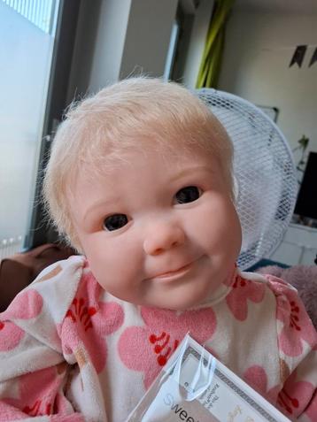 reborn toddler june met coa. Heel goedkoop! Prijs verlaagd!! beschikbaar voor biedingen