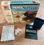Woord Yahtzee (MB Spellen) - Zonder Zandloper, Hobby en Vrije tijd, Gezelschapsspellen | Bordspellen, Een of twee spelers, Ophalen of Verzenden