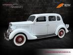 Ford V8 48 sedan uit 1935 – Klassieker met karakter en een, Auto's, Oldtimers, Stof, 4 stoelen, Wit, Bedrijf