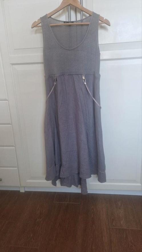 Gave jurk van Nills m 2 / 40, Kleding | Dames, Jurken, Zo goed als nieuw, Maat 38/40 (M), Onder de knie, Ophalen of Verzenden