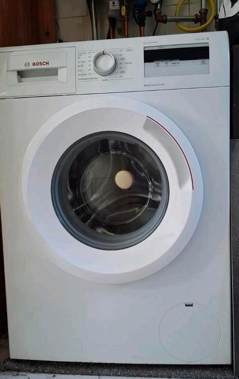 Bosch Serie 4 Wasmachine - EcoSilence Drive, Witgoed en Apparatuur, Wasmachines, Gebruikt, Voorlader, 6 tot 8 kg, 85 tot 90 cm