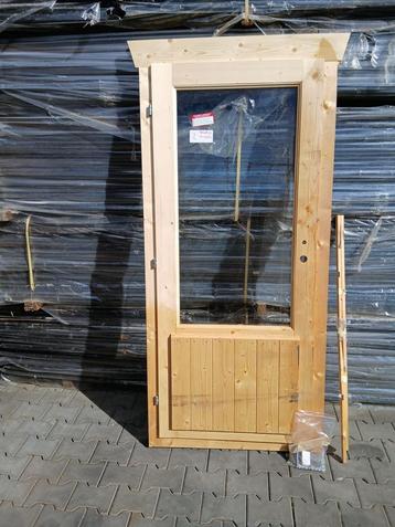 Vuren tuindeur met glas en kozijn 77cm br en 1.83 h beschikbaar voor biedingen