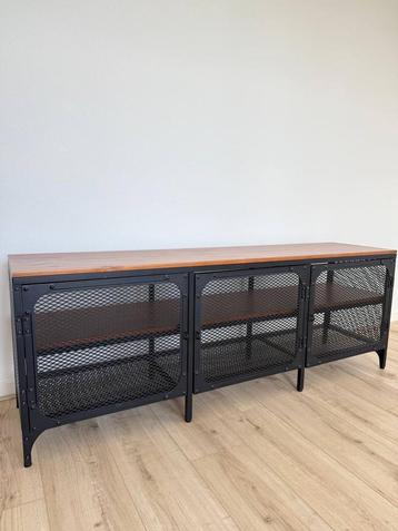 Tv-meubel ikea beschikbaar voor biedingen