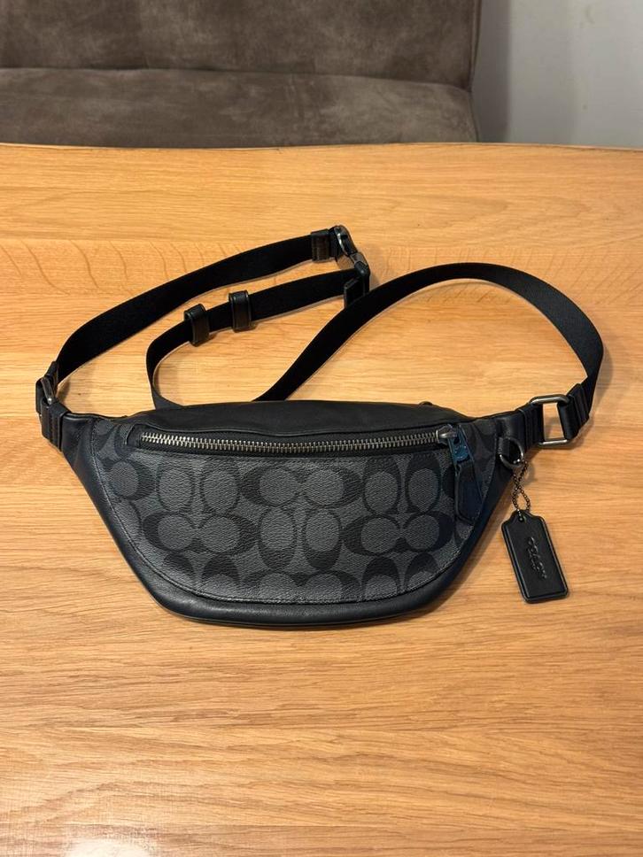Coach Warren Mini heuptas origineel belt bag slingbag tas, Sieraden, Tassen en Uiterlijk, Tassen | Schoudertassen, Zo goed als nieuw