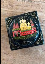 Klein russisch lakdoosje (gereserveerd), Antiek en Kunst, Ophalen of Verzenden