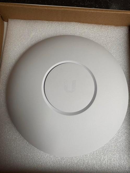 Ubiquiti UniFi UAP-AC-LR - Nieuw, Computers en Software, Accesspoints, Nieuw, Verzenden