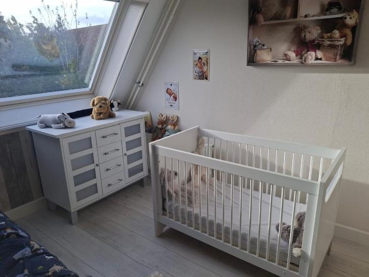 commode met ledikantje, Kinderen en Baby's, Kinderkamer | Commodes en Kasten, Zo goed als nieuw, 90 tot 105 cm, 100 cm of meer