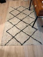 Vloerkleed wit/beige met zwarte strepen., Huis en Inrichting, Stoffering | Tapijten en Kleden, Wit, 200 cm of meer, Ophalen of Verzenden