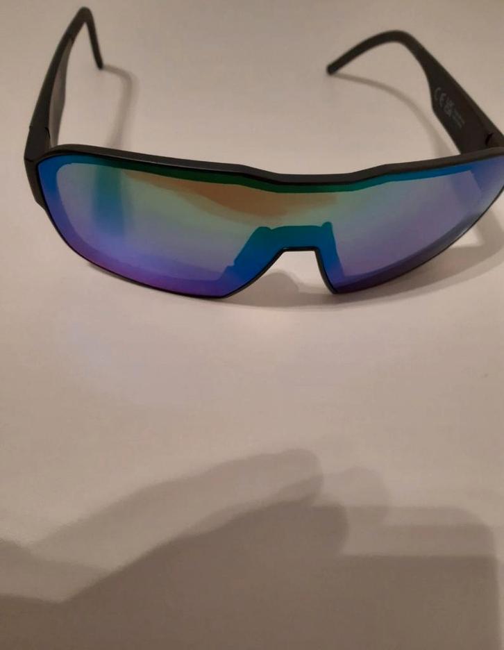 Sportieve Zonnebril - Nieuw!, Sieraden, Tassen en Uiterlijk, Zonnebrillen en Brillen | Dames, Zo goed als nieuw, Zonnebril, Overige merken