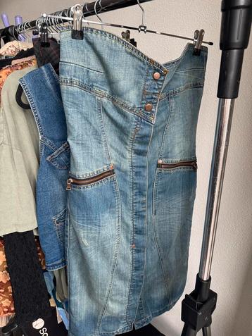 Vintage Y2K blauwe mouwloze spijkerjurk beschikbaar voor biedingen