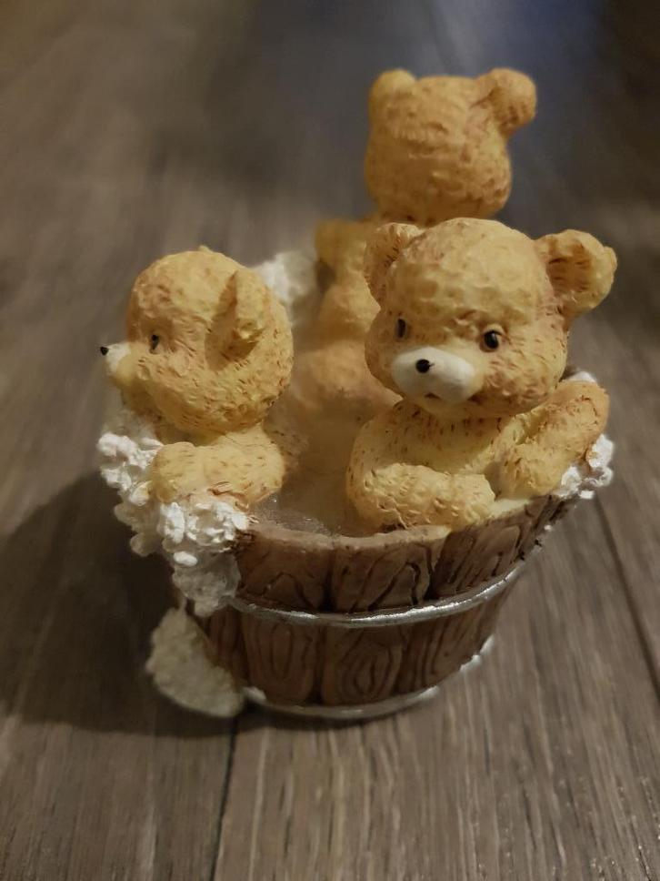 Leuk beeldje : drie beertjes in bad (nieuw!), Verzamelen, Beren en Cherished Teddies, Nieuw, Beeldje, Overige merken, Ophalen of Verzenden